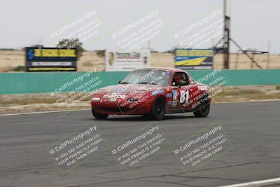 media/Jun-01-2025-CalClub SCCA (Sun) [[eae223c5dd]]/Group 5/Race (Front Straight)/